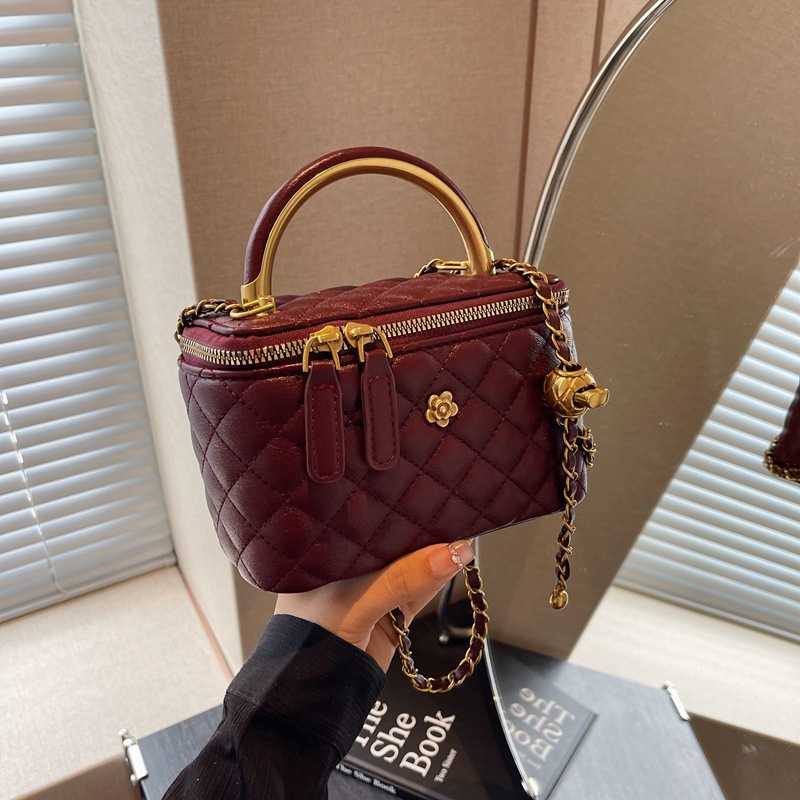 Dia Grid Chain Crossbody Bag: Small, Trendy Bucket Bag for Women - High hot Quality Texture, Handheld Design