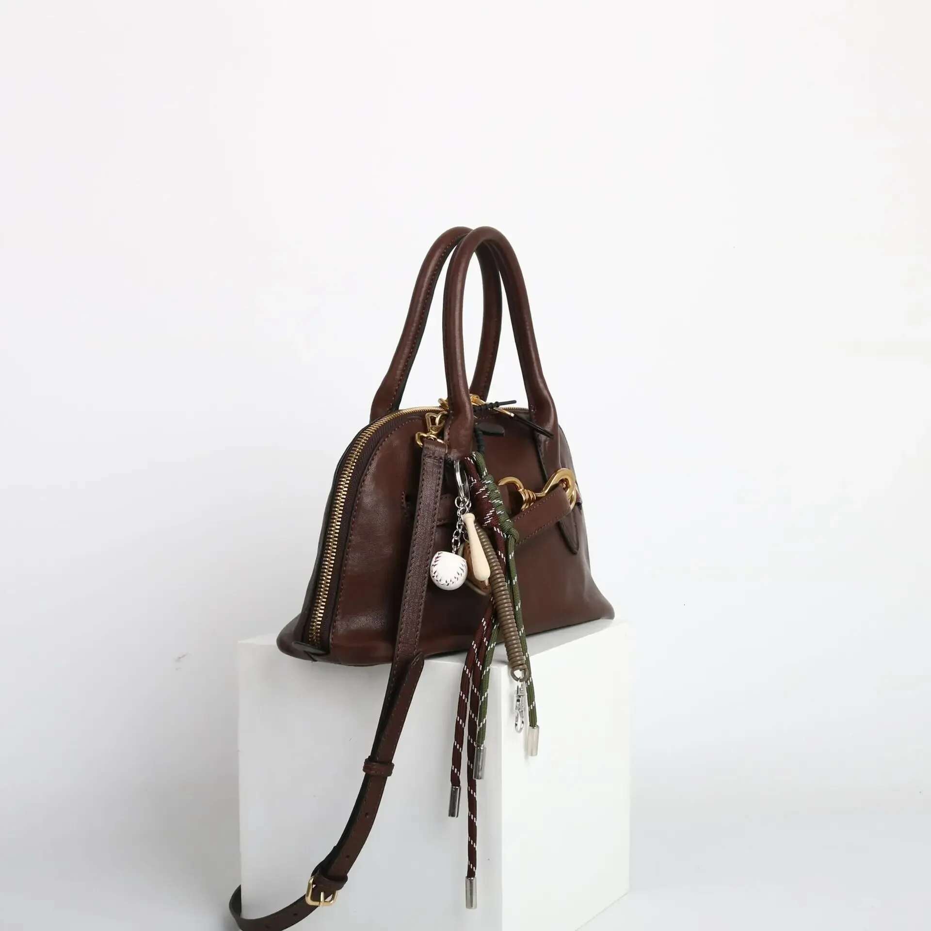 First Layer Tanned Sheepskin Shell for Women High Quality Retro Versatile Handbags Single Shoulder Bag Boston Bags 2 Sizes
