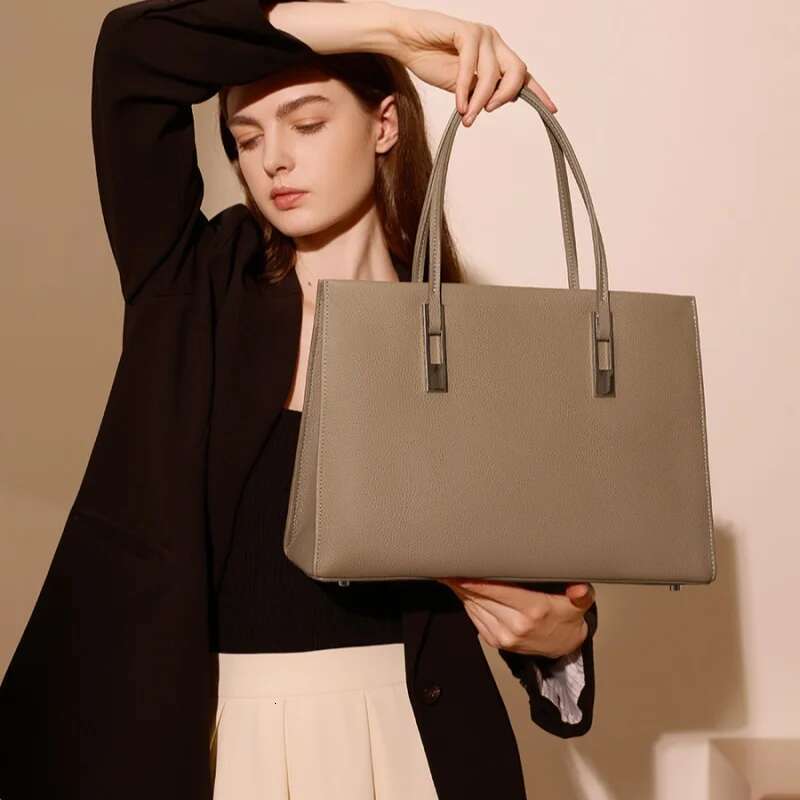 Genuine Leather Handbag, 2024 New Fashionable Shoulder Bag, Commuting Large Capacity Top Layer Cowhide Tote Bag For Women