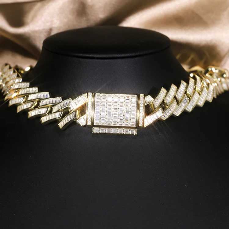Heavy Silver White Gold 12 Wide Baguettes d Color Vvs Moissanite Necklace Cuban Link Chain for Hip Hop Jewelry