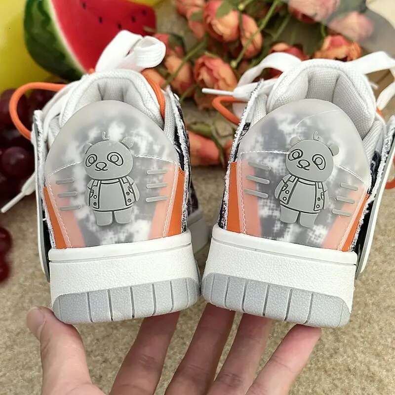 Men and Women's All-match Explosions Letter Design Sense Contrast Color Bread Shoes Hip-hop S ports Lightweight