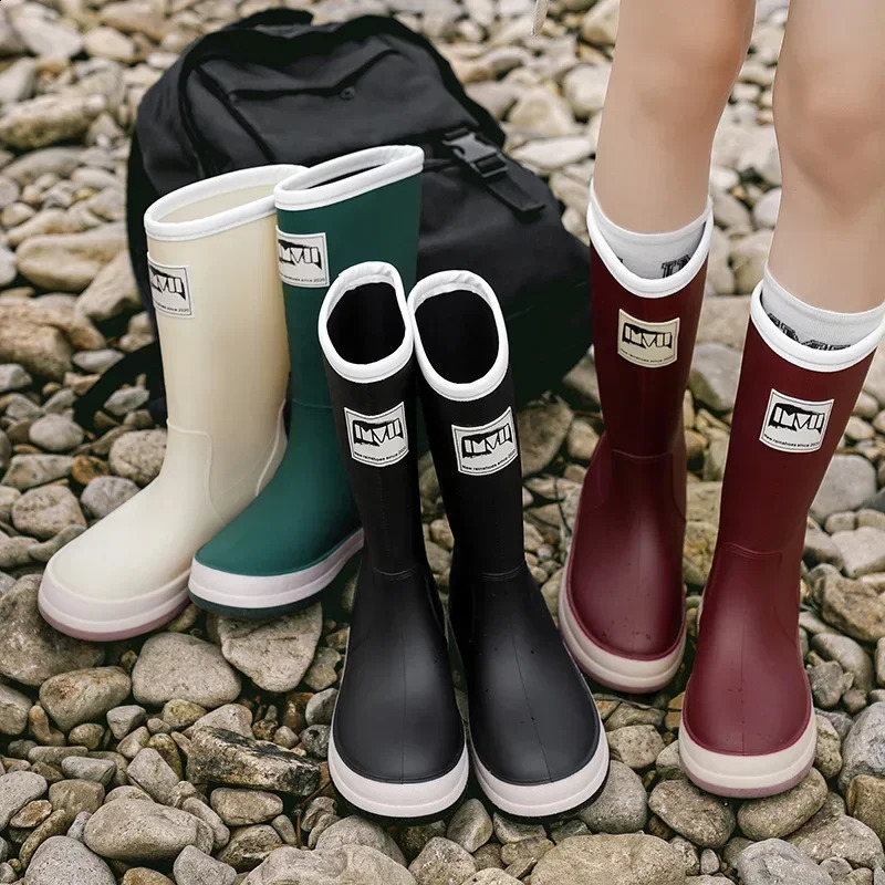 Outdoor Womens Rain Boots Fashion Middle Fishing Shoes Non-Slip Waterproof Shoes Couple Work Shoes Rubber Shoe Warm Rain Boots 250213