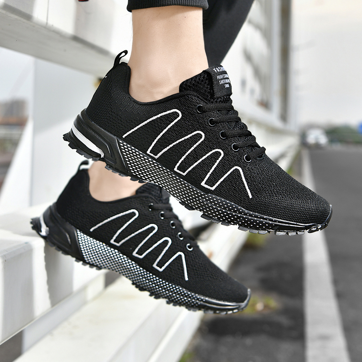 Men's Designer Breathable Mesh Casual Sports Shoes 2025 Plus Size Summer Autumn Versatile Trendy And Fashionable Shoes