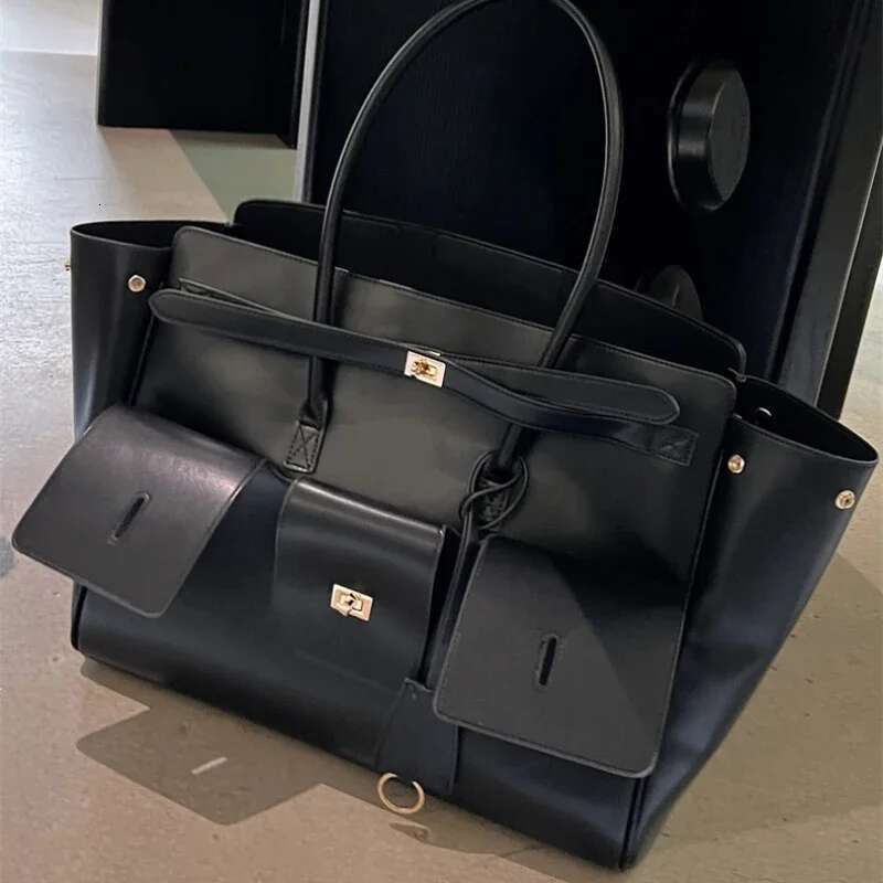 2025 Fashion Microfiber Leather Tote For Women Designer Folds Lock Buckle Shoulder Bag Mulitple Pocketa Large Capacity Handbags