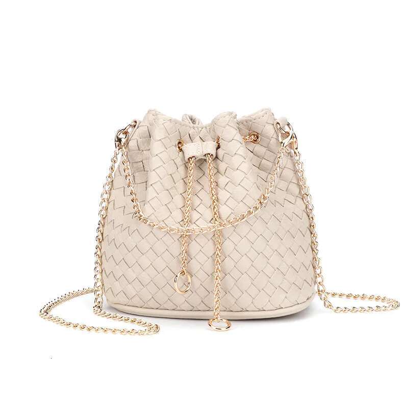 Korean Version Of Woven Bucket Mini Crossbody Shoulder Hipster Women's Bag 2025 New