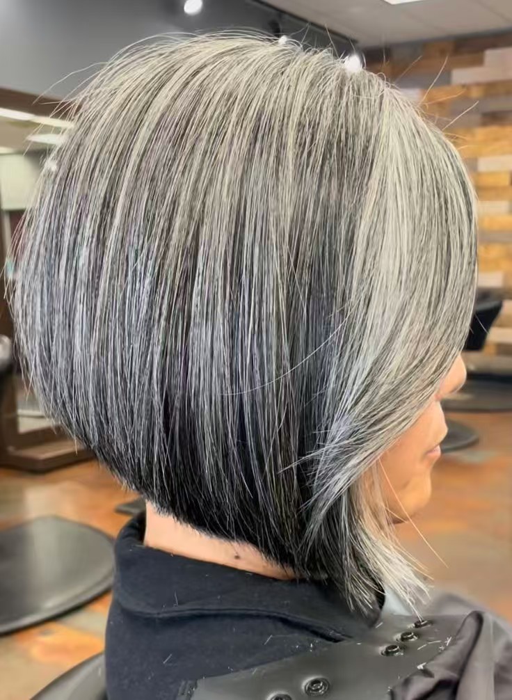 Trendy white higlights gray wigs bob human hair,5x5 hd lace closure frontal grey wig, short curly haircuts chic pixies playful bobs layered perfect fo