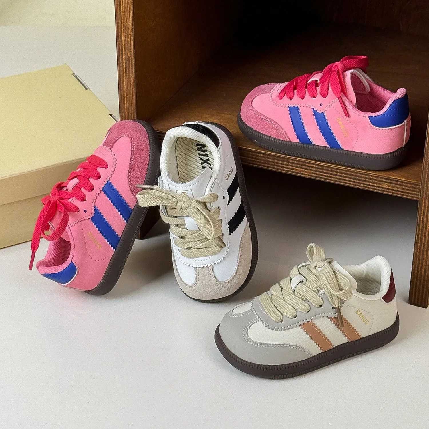 Athletic Outdoor Spring Children Boy Girls Stripe Suede Comfortable Light Leisure Skateboard Sneakers Kid Toddler All-match Casual Running Shoes H2601