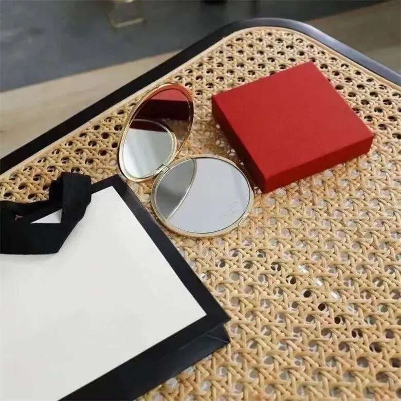 Makeup Folding Mirror Women's Fashion Gold Portable Double Sided Makeup Mirror with Twilight Bag Compact mirror Make up tool