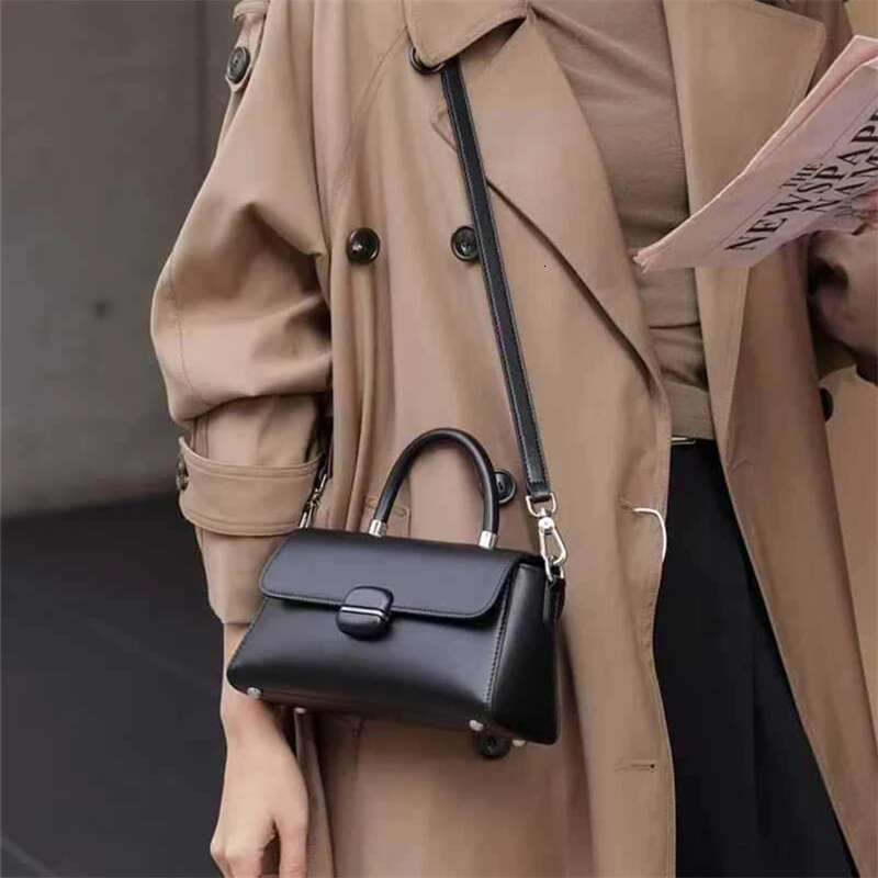 Hifashion Cowhide Genuine Leather Small Tote Handbags For Women 2025 Trend Designer Short Handle Ladies Shoulder Crossbody Bags