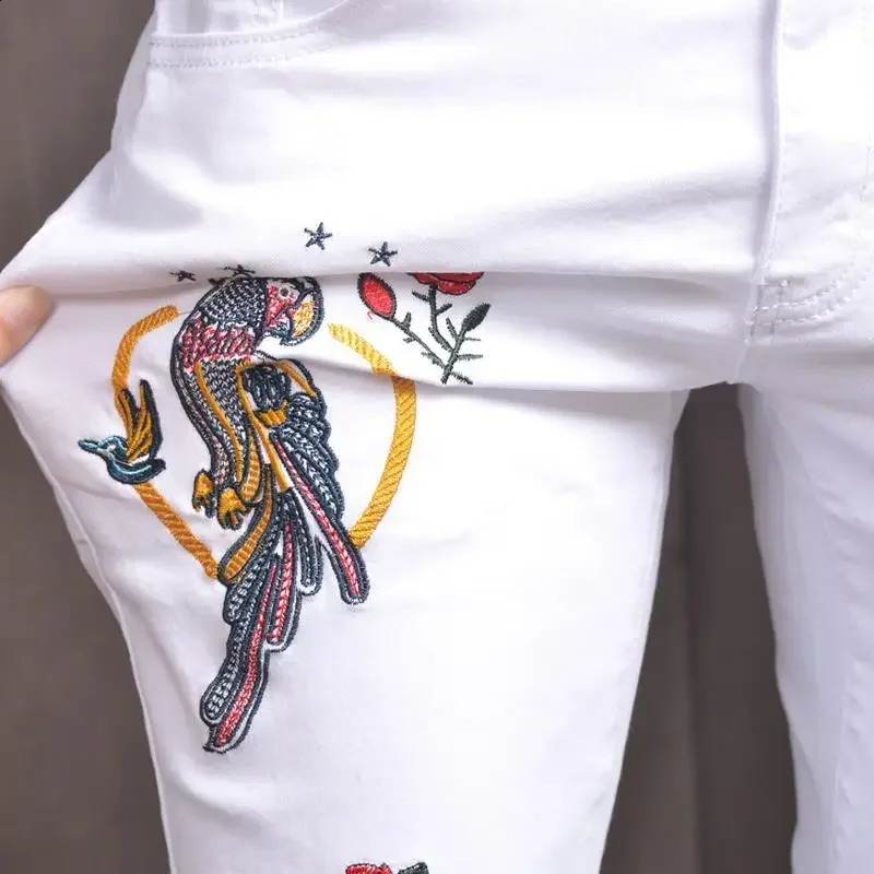 Short Jeans Pants for Men Bermuda Multi Color Embroidery Long Mens Denim Shorts Half Stretchable White Zipper Y2k Fashion Thin Xl 250210