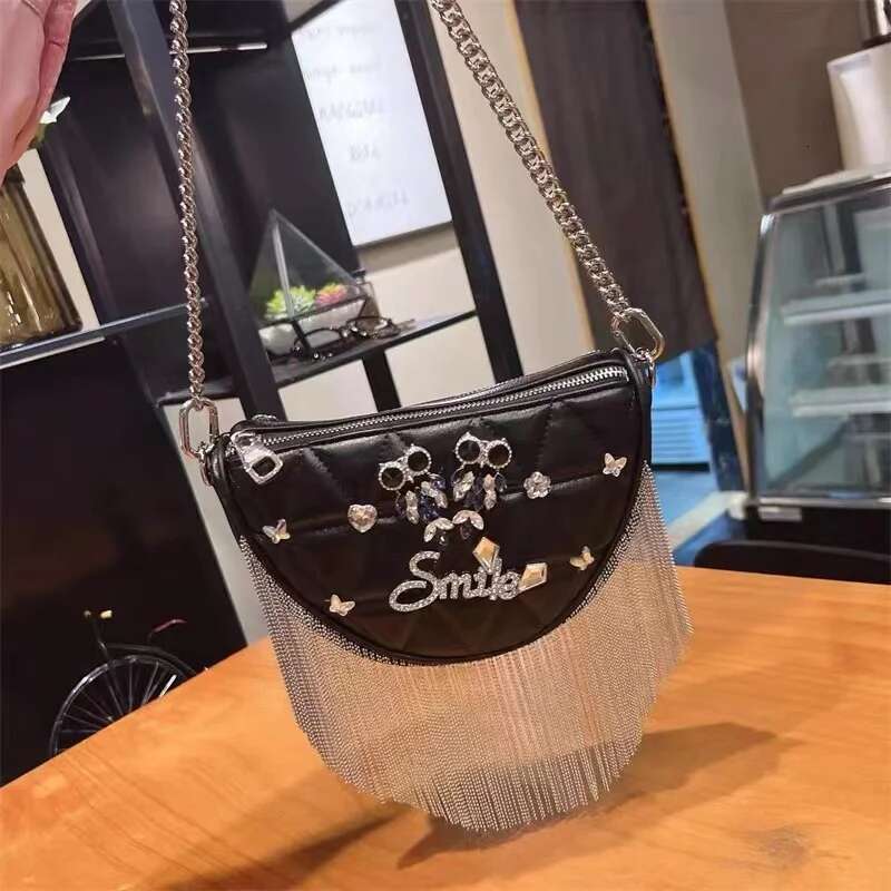 Autumn Crystal Shiny Dias Half Moon Women Fashion Handbag Long Tassel Female Shoulder Messenger Bag Lady Purse