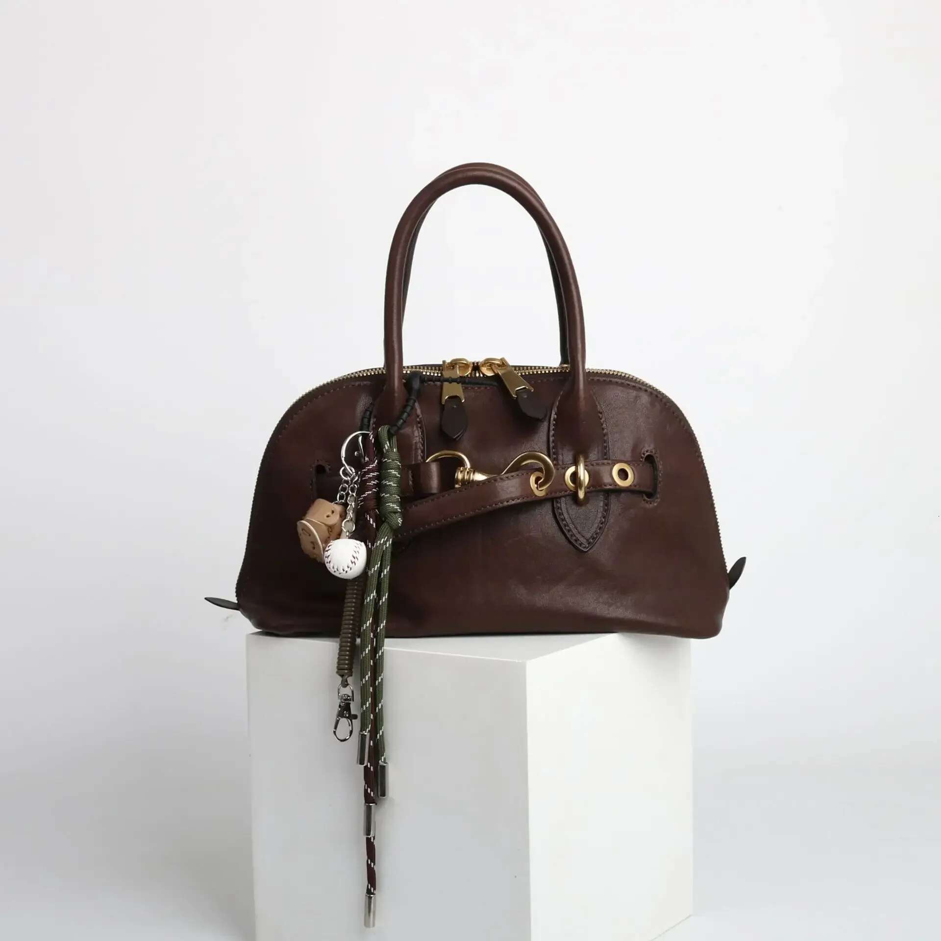 First Layer Tanned Sheepskin Shell for Women High Quality Retro Versatile Handbags Single Shoulder Bag Boston Bags 2 Sizes