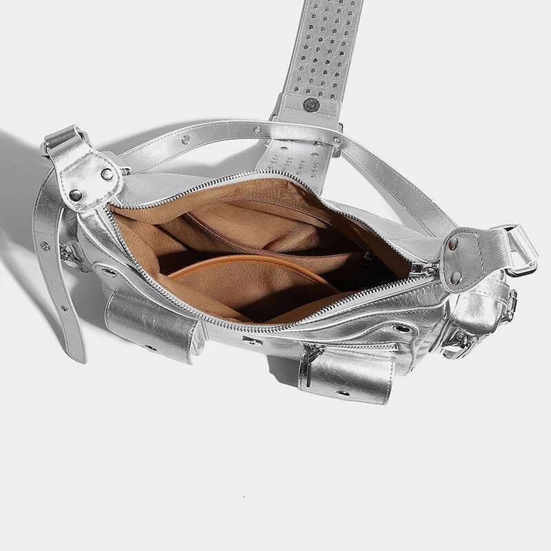 Moto & Biker Pocket Underarm Bag For Women Designer Handbag Purse 2024 New In Vintage Rivet Decoration Shoulder Crossbody