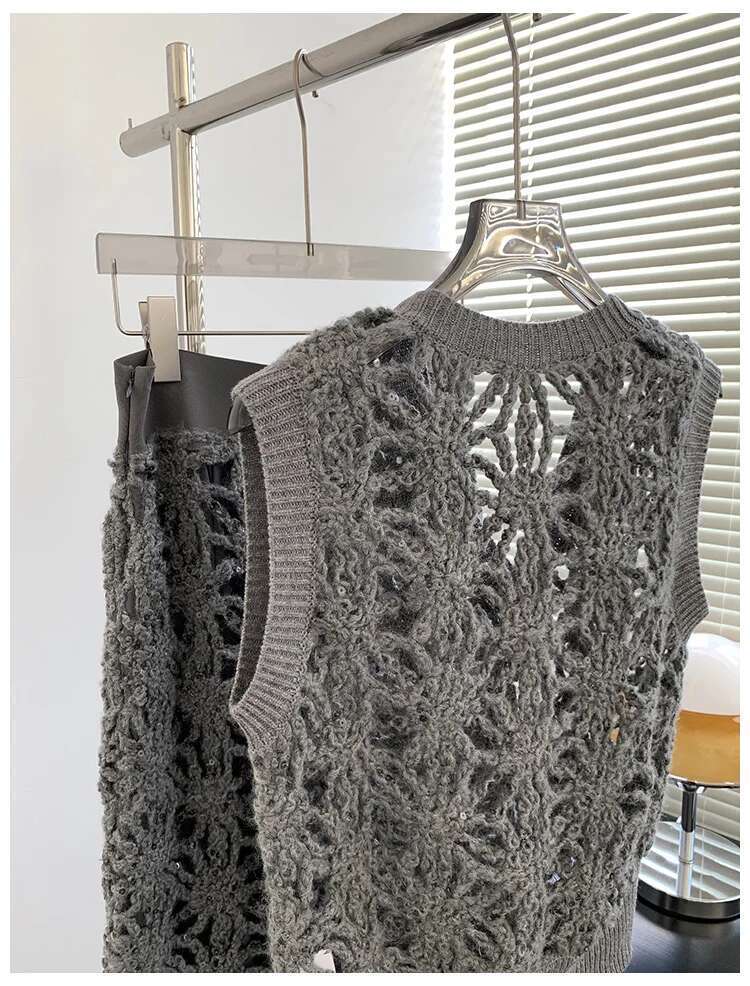 2024 Autumn New Women's Set Light Sequins High Quality Hollow Crochet Knit Vest Top Half-Body Skirt