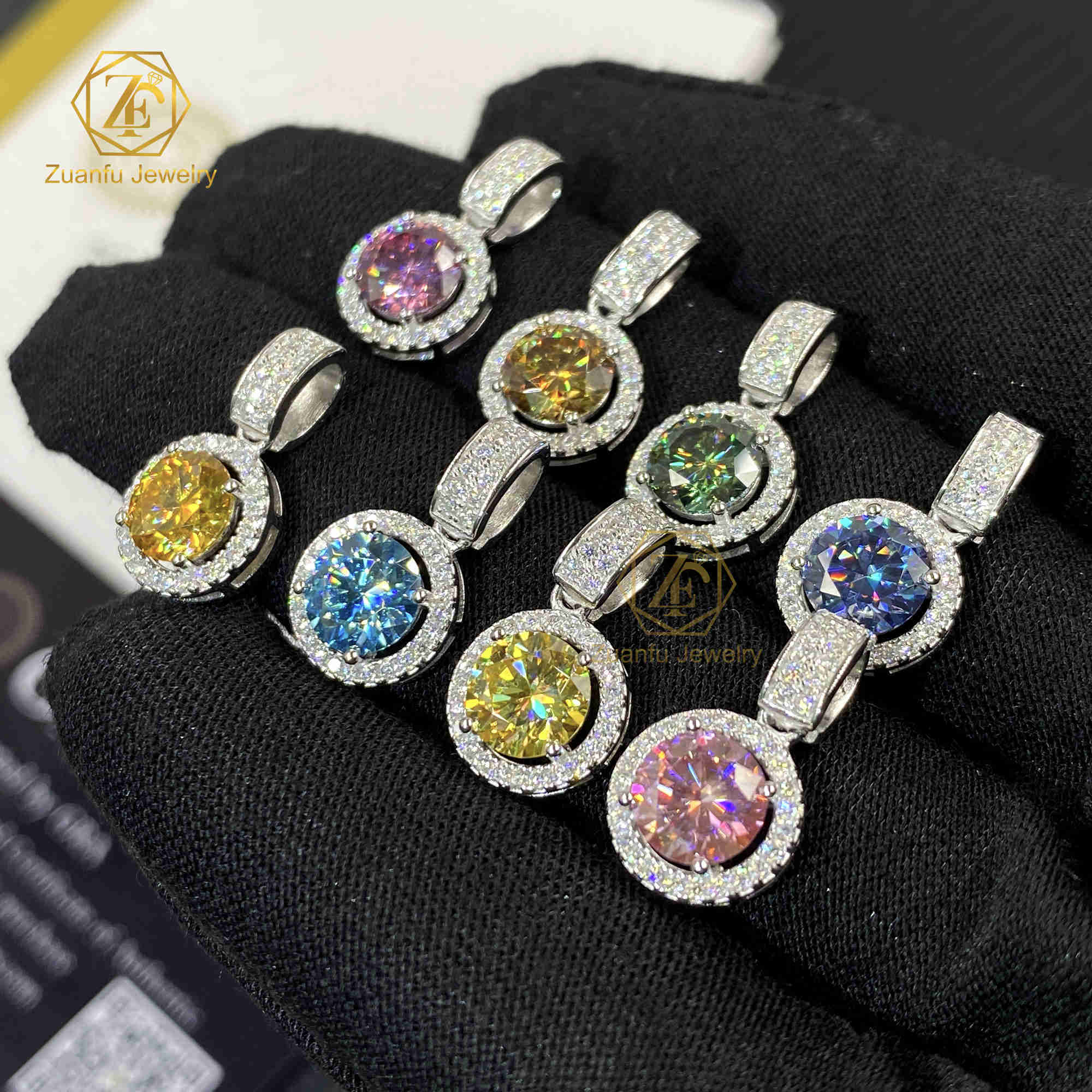 Fine Jewelry Moissanite Charm Pendant 925 Silver 1CT Round Cut Diamond Colored Moissanite Halo Ice Out Pendant for Necklace