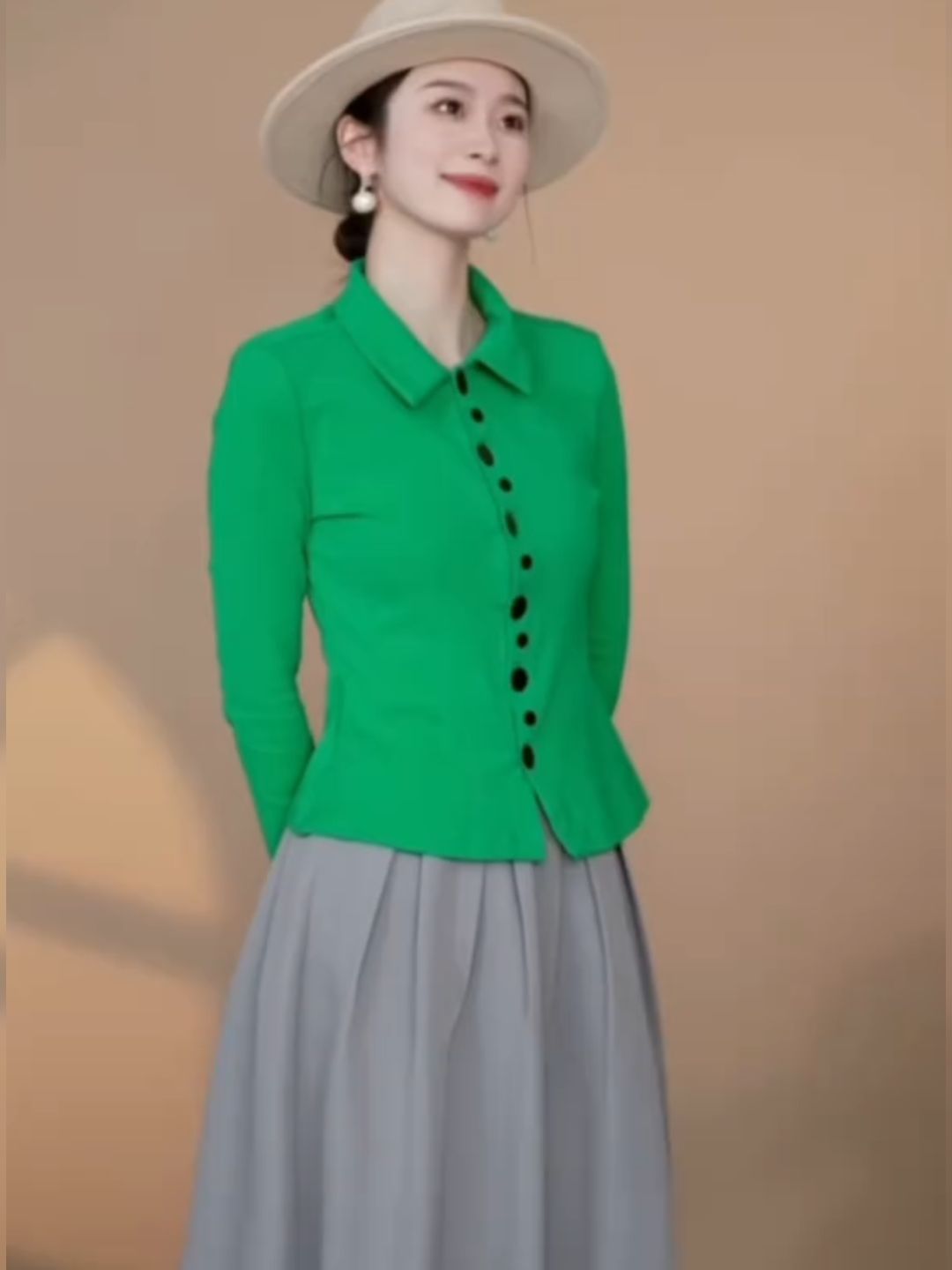 D6140 Autumn and winter irregular single-breasted sweater high-grade gray skirt suit 99357