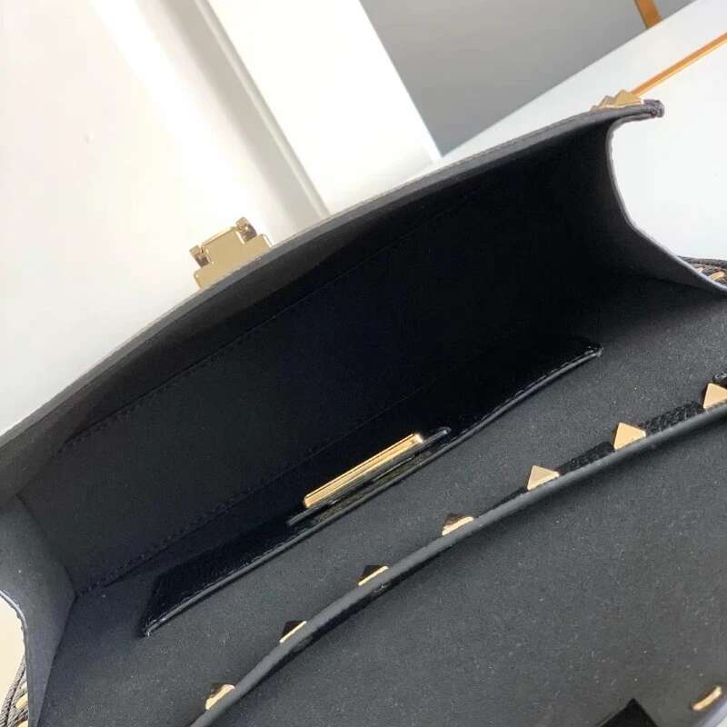 2024 Design Rivet Crossbody Bag Women Genuine Leather Single Ladies Hand Bags Shoulder Messenger Stud Purses And Handbag