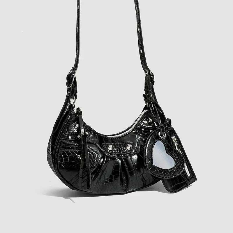 New Niche Design Rivet Y2k Style Underarm Versatile 3-In-1 Portable One Shoulder Crossbody Crescent Bag, Women Handbags
