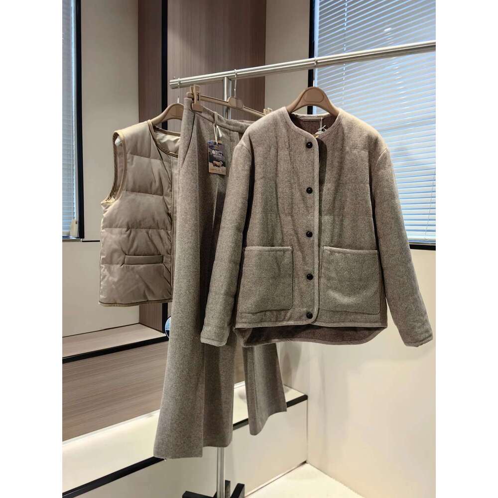 24 Women's Autumn And Winter New High Quality Wool Casual Versatile Wide Leg Pants