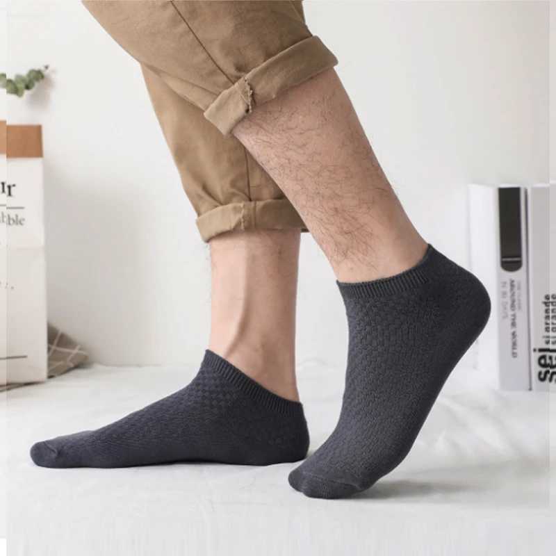 5Pairs/Lot Mens Bamboo Fiber Socks Business Short Breathable Ankle Socks Male Sock High Quality Large Size EU38-44 W250217