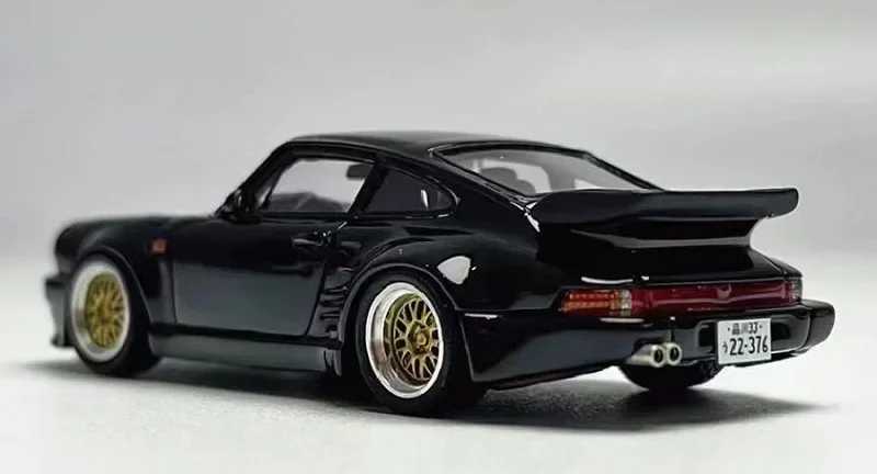 Master 1 64 930 Turbo Black Bird black with black / gold wheels Diecast Model CarT250215