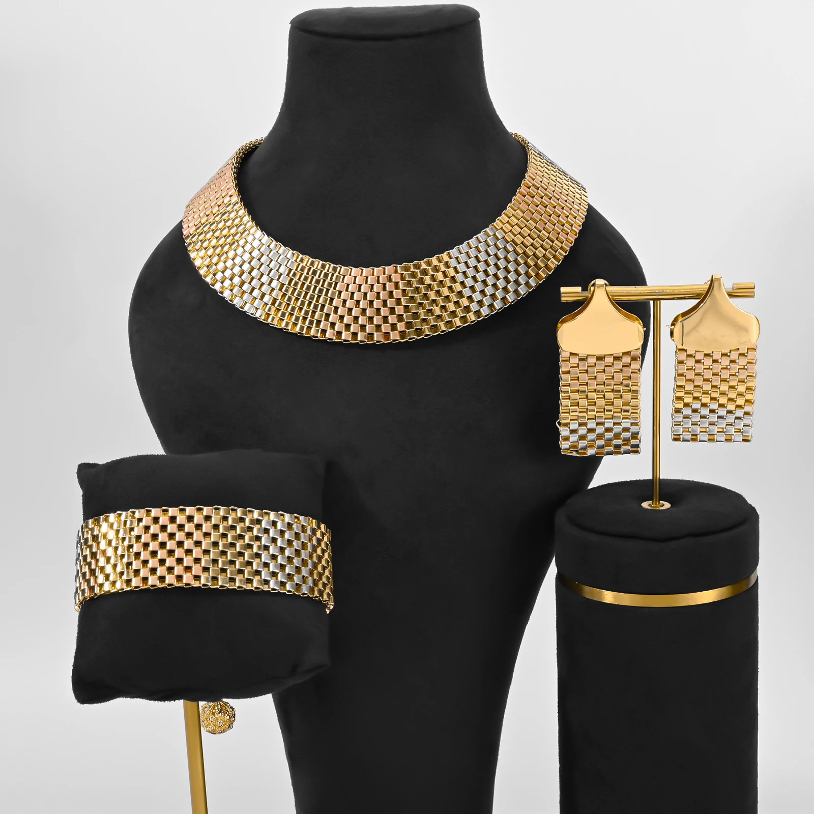 Dubai Jewelry Set Big Necklace Ethnic Style Bracelet Earrings for Women Elegant Bridal Wedding Accessories 250213