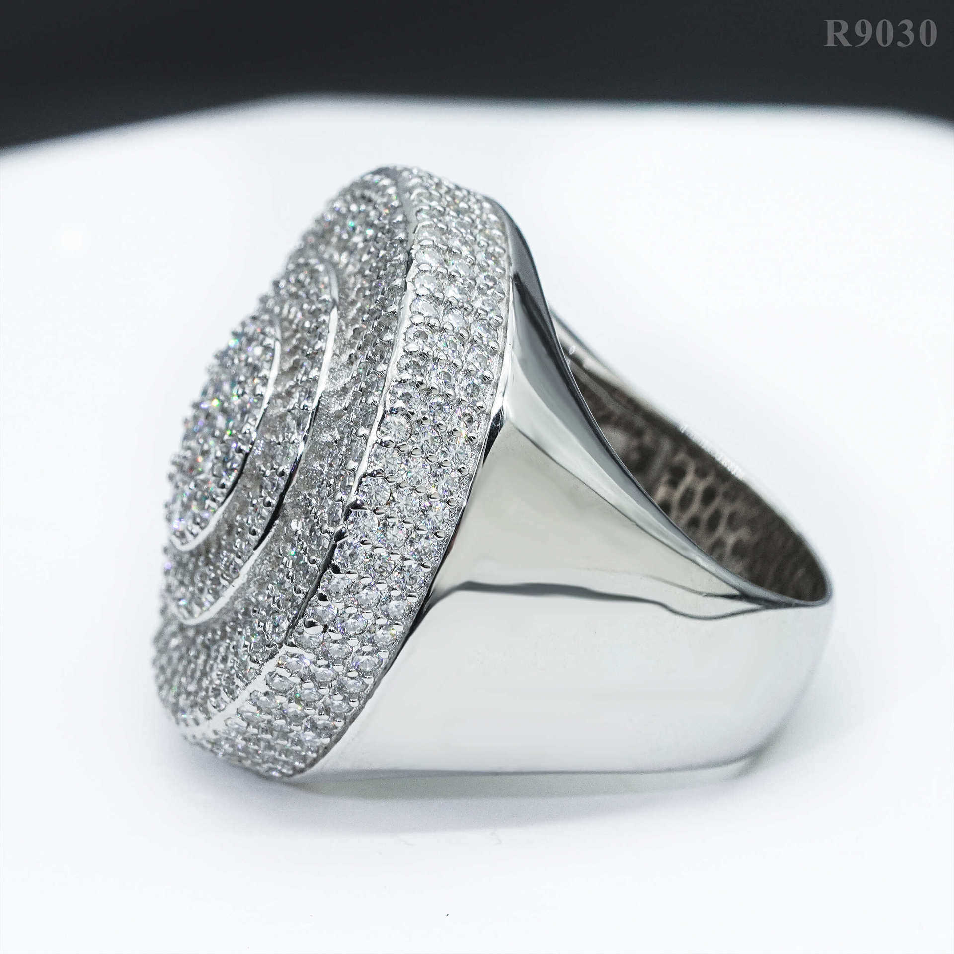 Powerful mens moissanite ring hip-hop rap S925 silver studded diamond ring accessory