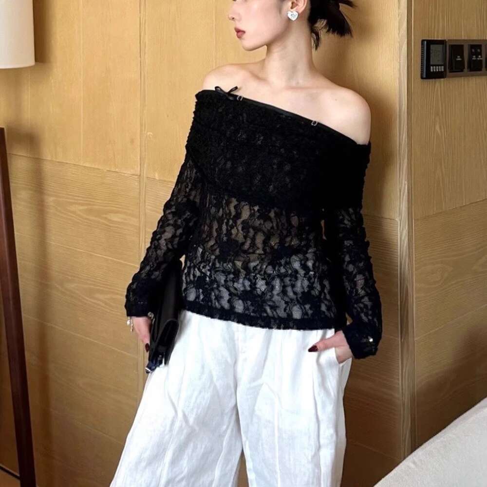 2025 Spring & Summer New Women's T-Shirt Y2k Sexy Strapless Slim One-E Collar Hollow Lace Fashion Hundred Long-Sleeved Tops