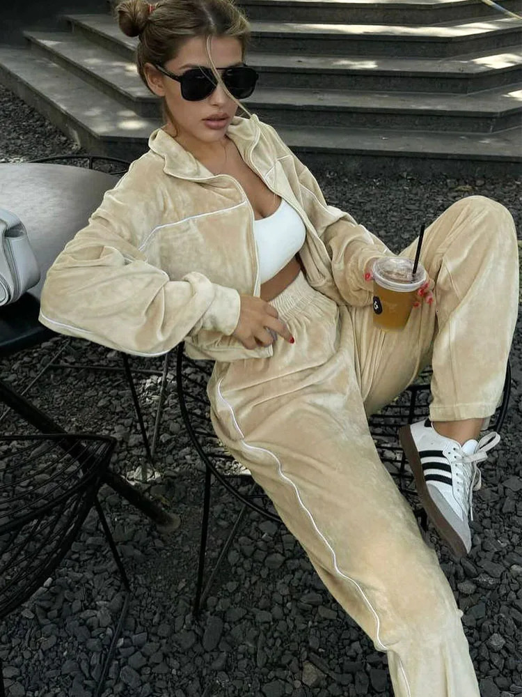 BKQU Velvet Tracksuit Women 2 Piece Set Fashion Lapel Sweatshirt Zip Jacket and Wide Leg Pants Suit Autumn Winter Y2K Streetwear 250210