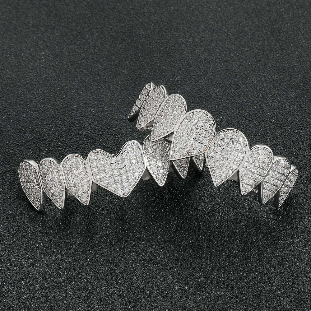 New 8-tooth micro inlaid Moissanite with heart-shaped personality, Halloween costume, teeth, hip-hop accessories, braces