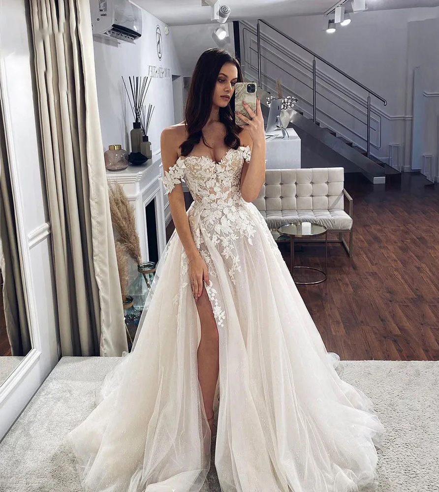 Wedding Dresses Off Shoulder Lace Appliqued Boho Side High Slit Long Bridal Gowns Sleeveless