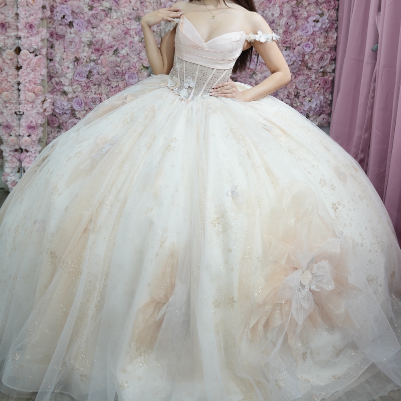 Ivory Shiny Quinceanera Dresses Ball Gown Off The Shoulder Sequin Applique Flower Beads Tull Party Birthday Sweet 16 Dress Vestidos 15 Anos