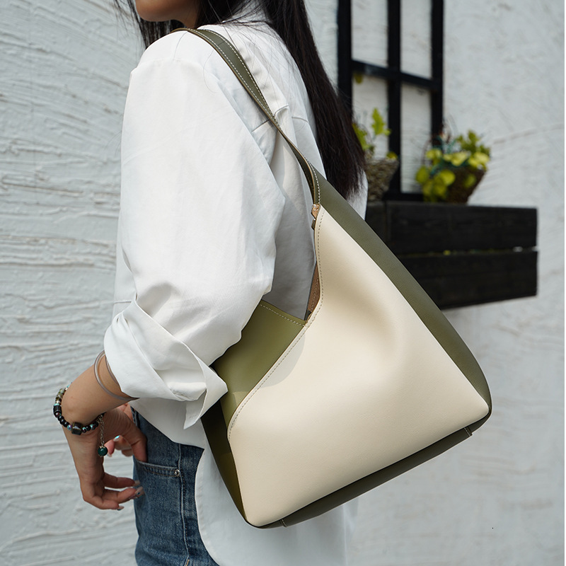 Bag New Tote Bag Spring Summer 2025, Simple And Versatile For Commuting, Large Capacity Single Shoulder Handbag With Color Blocking Splicing