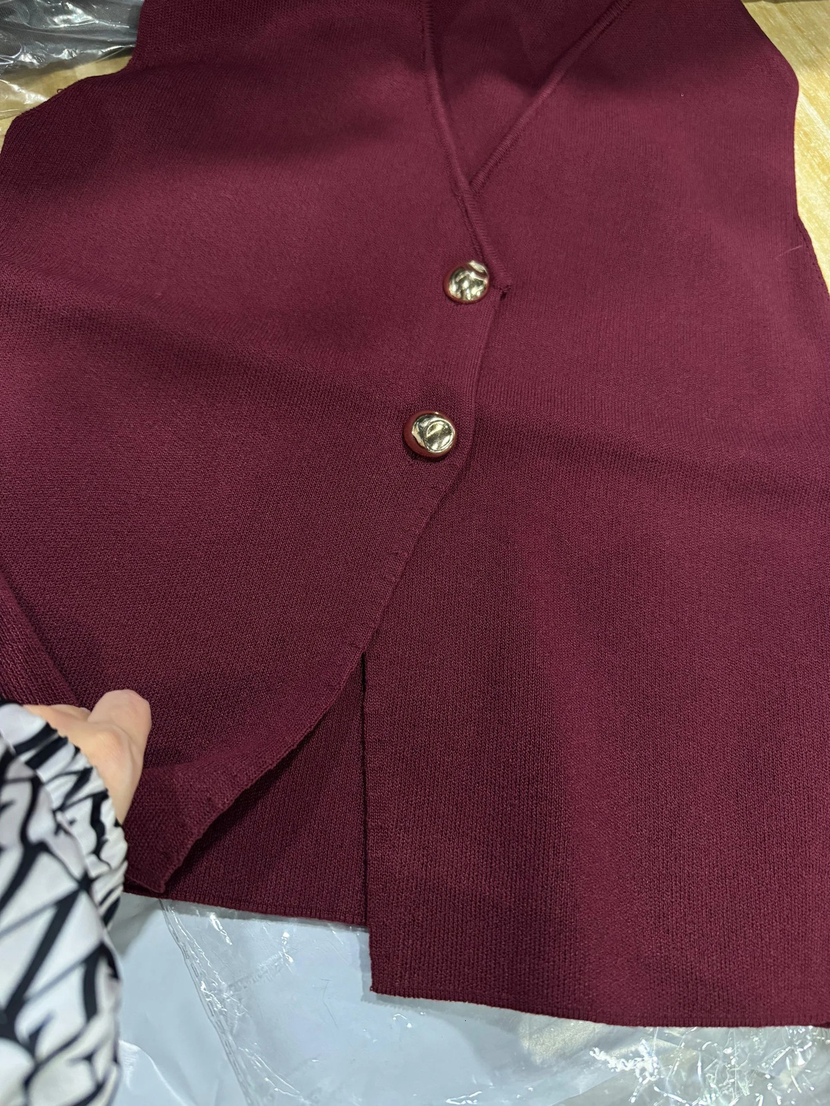 TRAFZA Women Skirt Set Wine Red Knitted VNeck Sleeveless Sllim Vest Solid High Waist Zipper Patchwork Long Street 250214