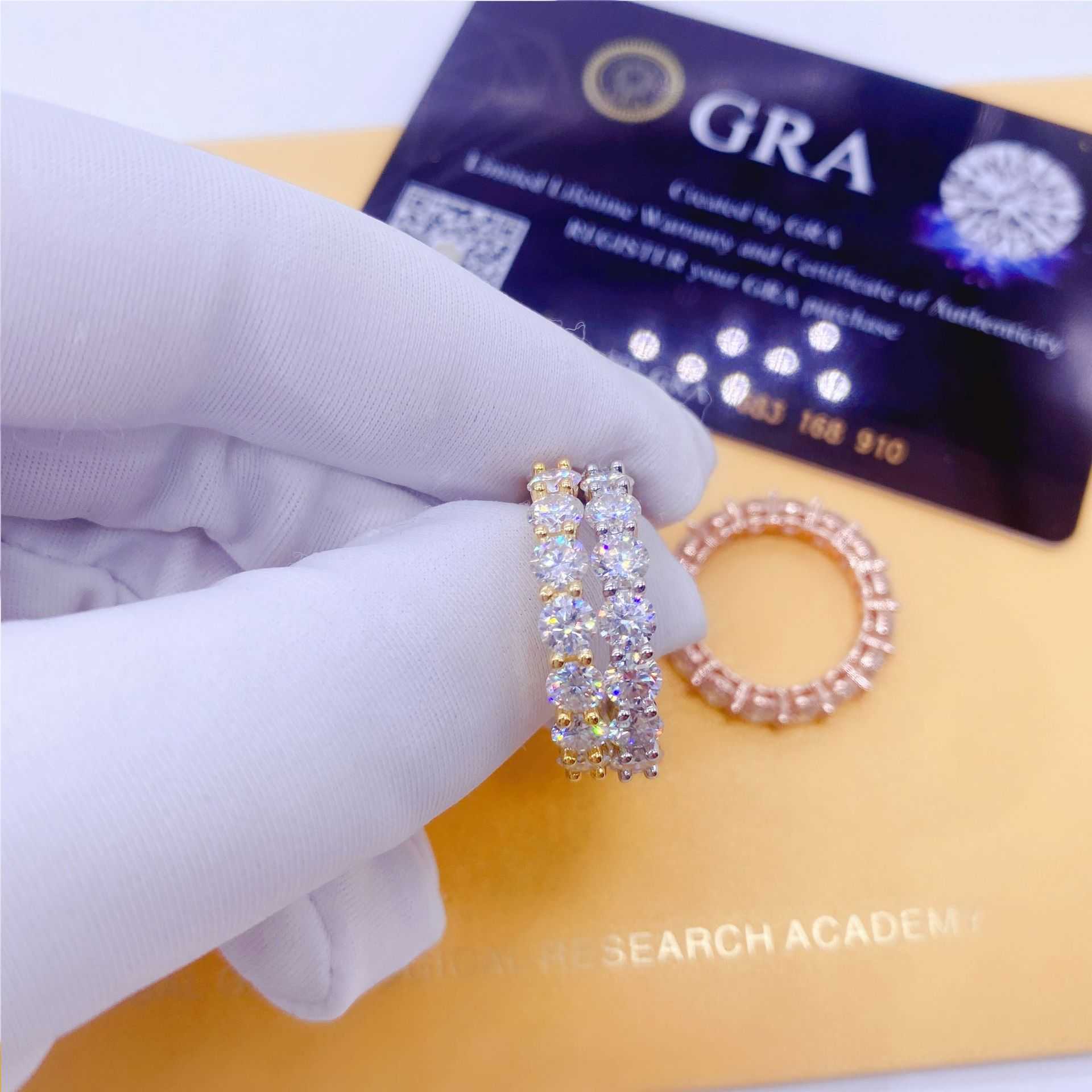 Hip hop 925 silver set vvs4.0mm round Mohsen ring mens and womens rings ins fashion trend full of diamonds