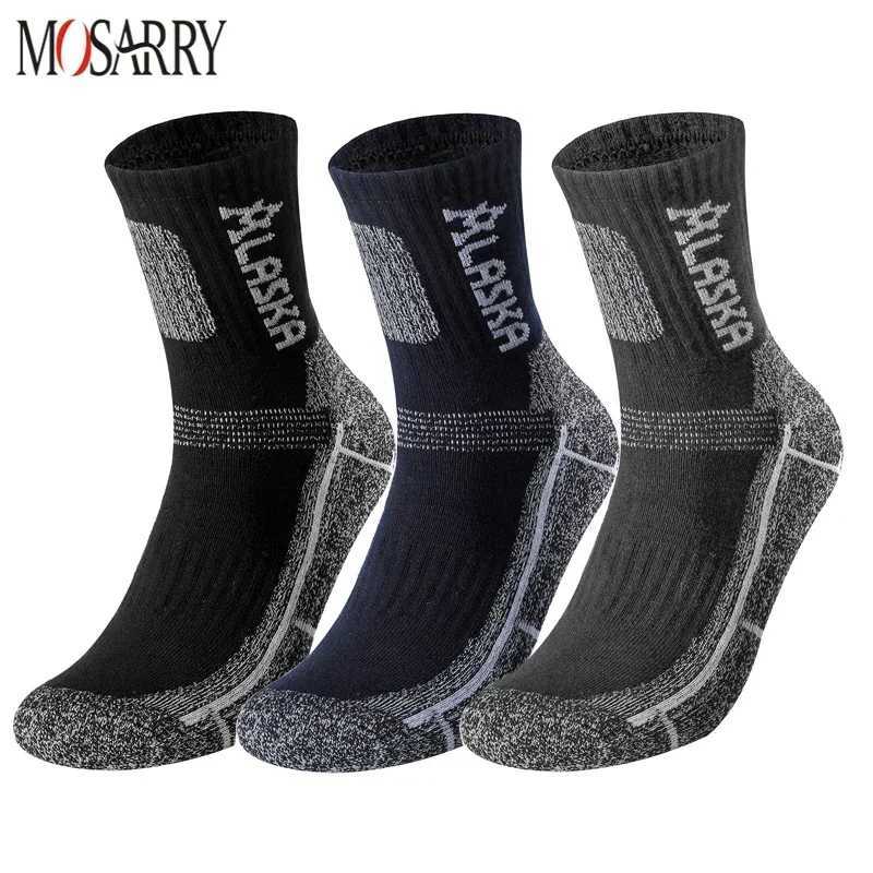 3 pairs/set of winter professional mens sports socks for keeping warm outdoors cycling running hiking hot spring mens crew socks W250217
