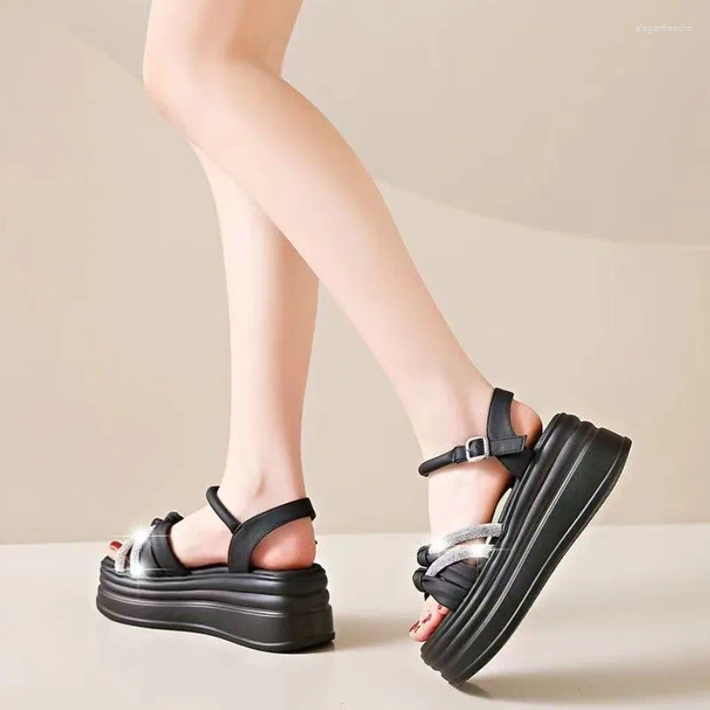 2025 S Fashion Designer Sandals Fujin Cm Genuine Leather Rhie Summer Bg Slippers Platform Wedge Flats Leisure Elegance Women Shoes