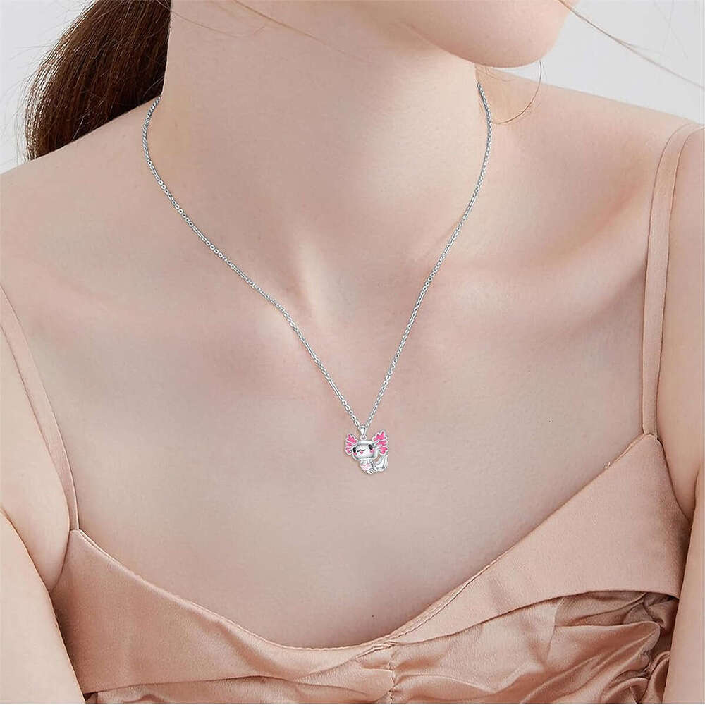 Hot selg new fashionable cartoon Feitian big ear pink embrace love salamander women's necklace pendant