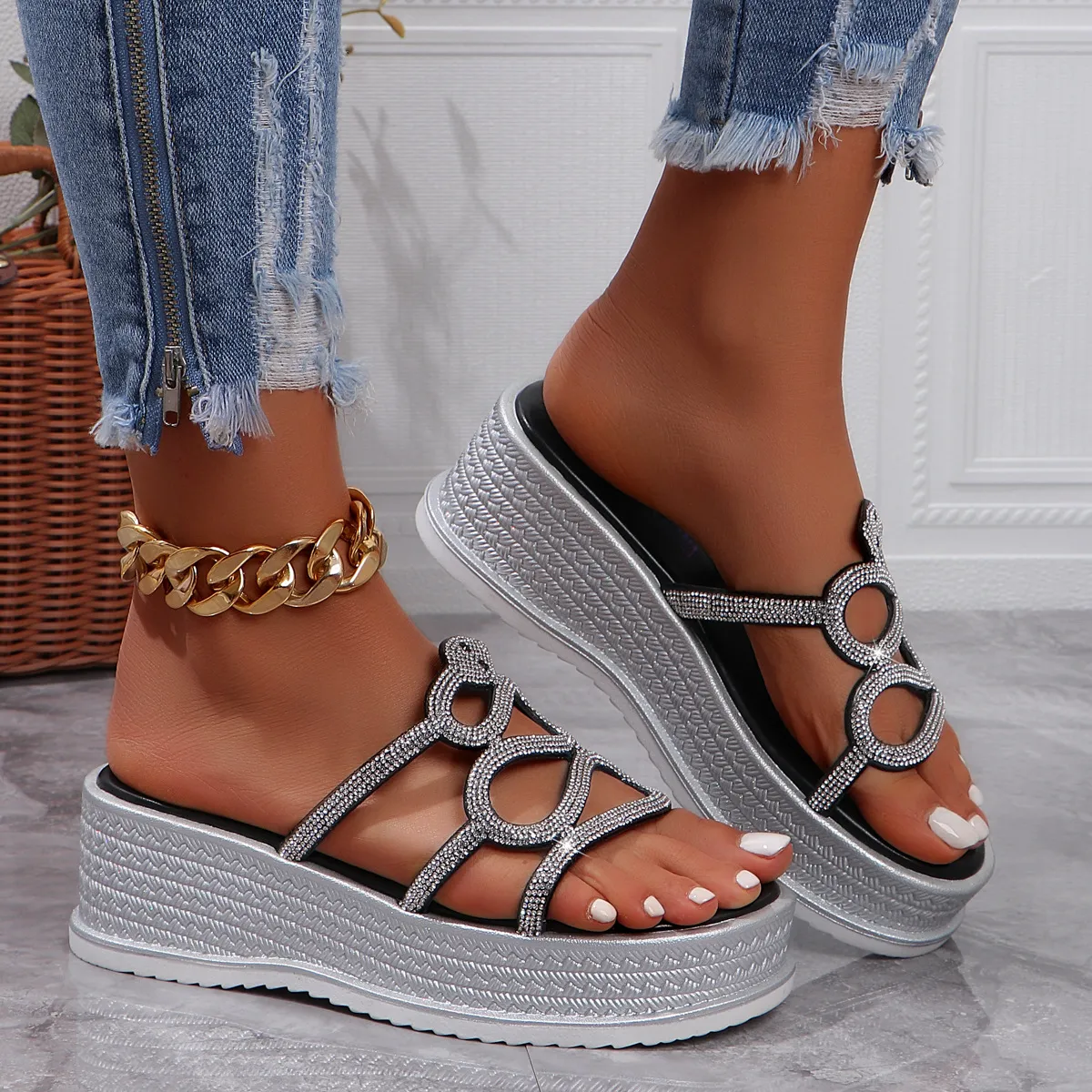 Fashion Snake Shaped Rhies Women Slippers Casual Summer Shoes Thick Bottom Wedges Sandals Woman High Heeled Outdoor Slides
