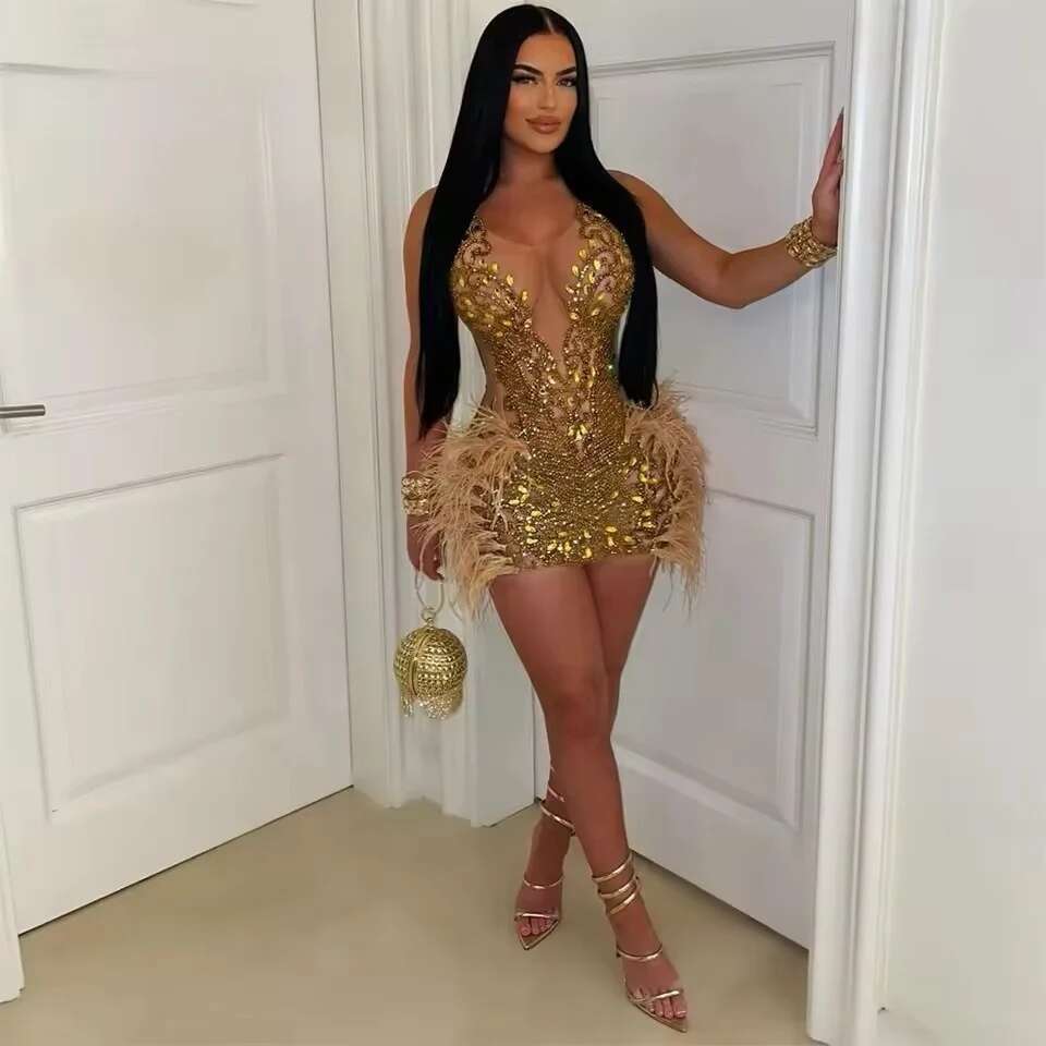 2025 Beaded Rhie Dia Short Prom Dresses Feathers Birthday Dress Gold Mini tail Homecoming Customized