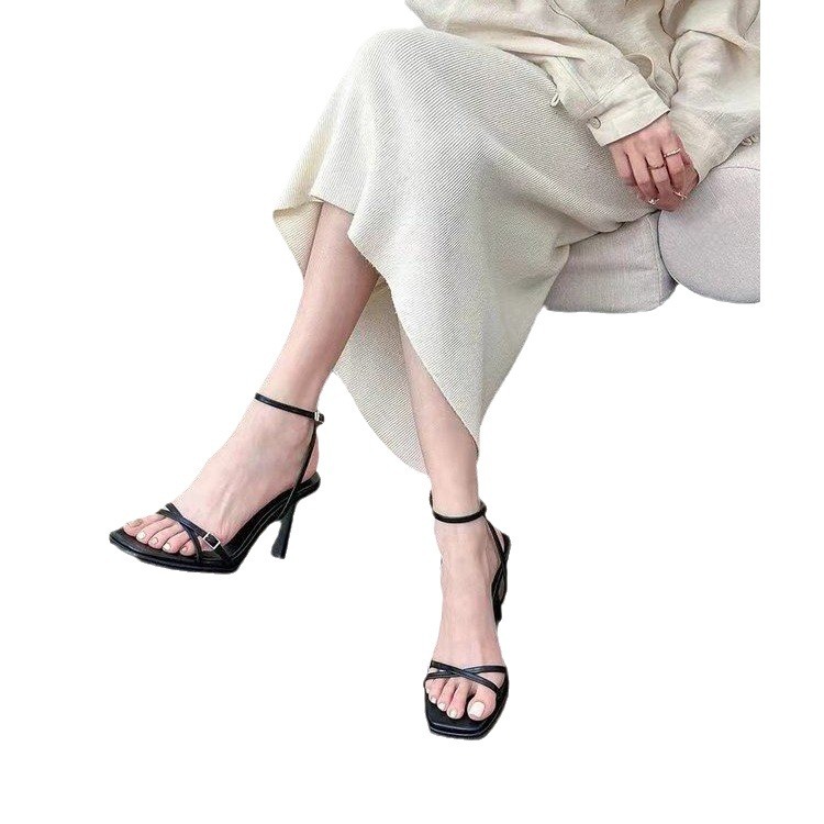 2025 hot new free shipping designer shoes for womens dress shoes blacck white High heels slim heels