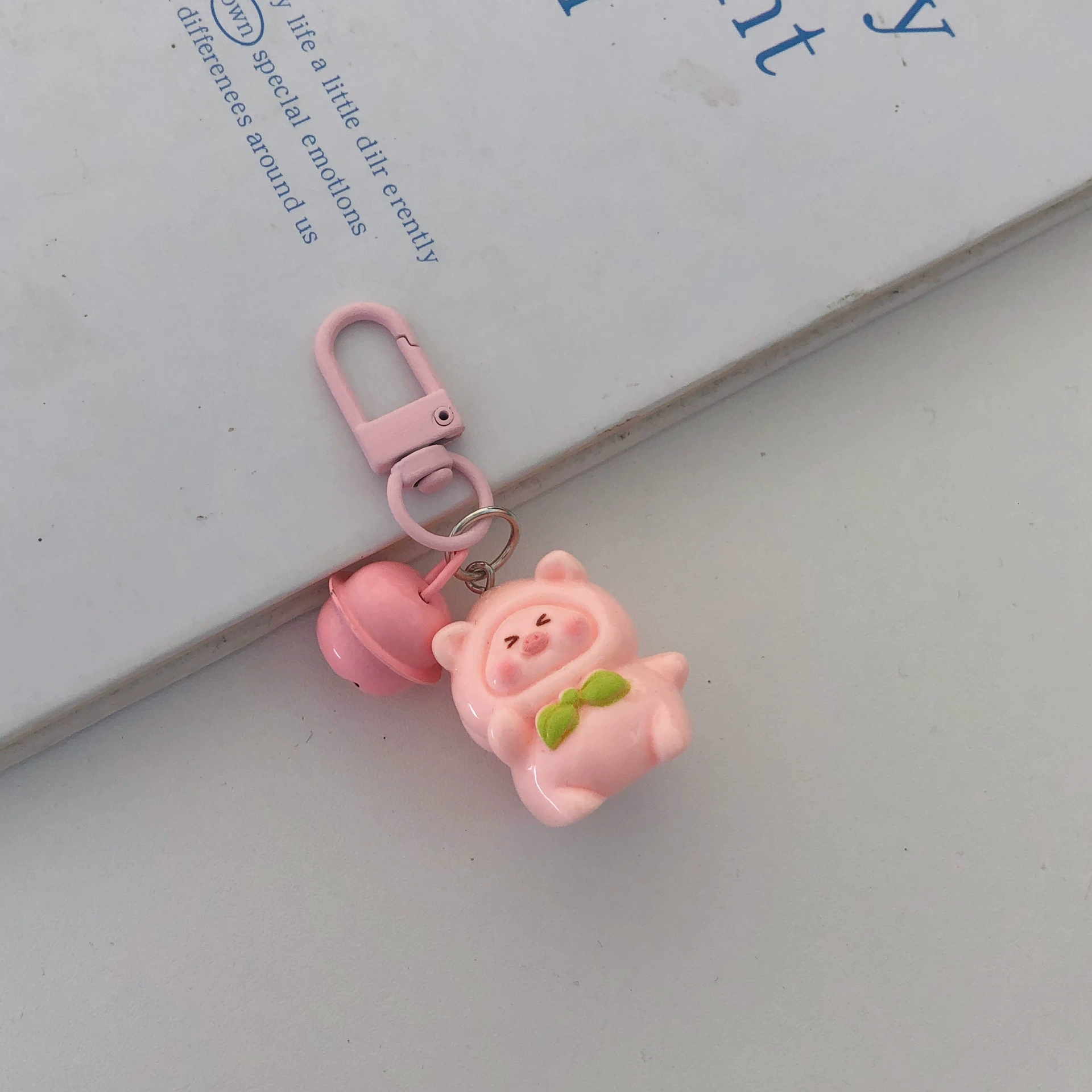 New Cute 3D Little Fat Pig Bell Keychain Girl Student Backpack Pendant Girlfriend Gift Cartoon Pendant