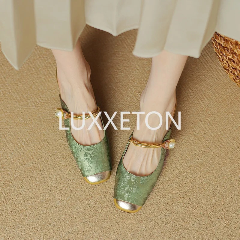 Women Baotou Half Slippers Summer Elegant Artificial Leather Barefoot Print Women Outdoor Fashion Low Heel Slippers 250213