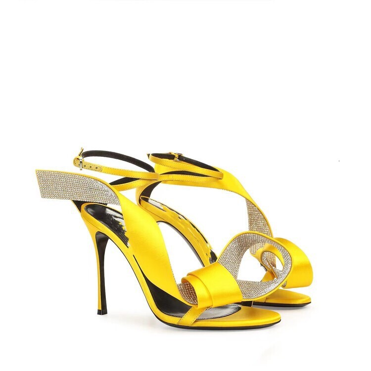 2025 Summer New Style High Heel with Thin Heel, Open Toe, Water Diamond Round Head, One Piece Buckle and Large Size Sandals