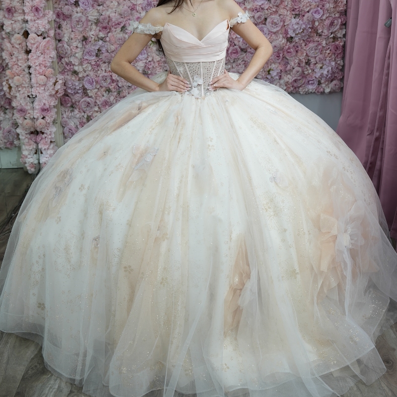 Ivory Shiny Quinceanera Dresses Ball Gown Off The Shoulder Sequin Applique Flower Beads Tull Party Birthday Sweet 16 Dress Vestidos 15 Anos