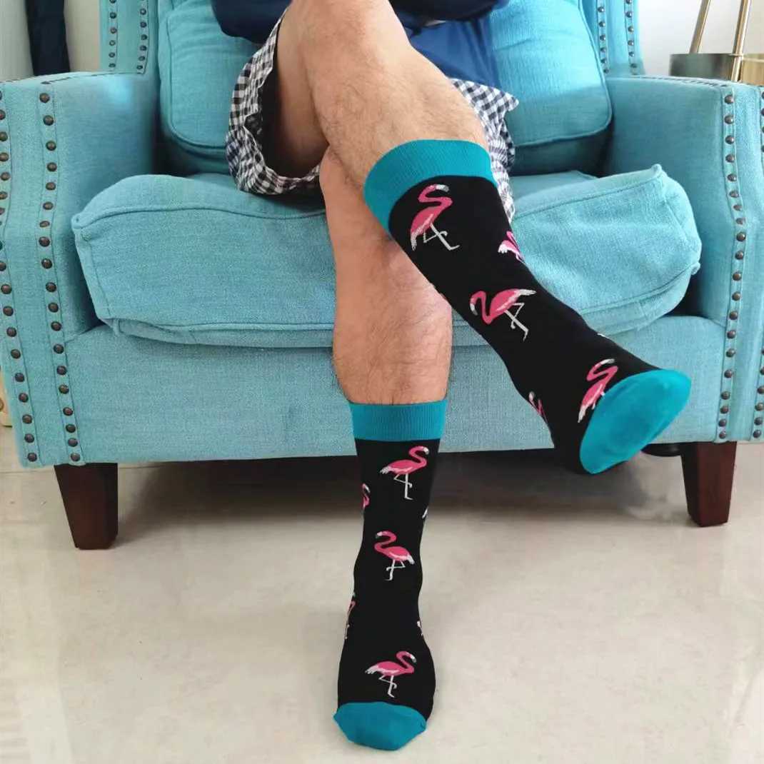 Funny Flamingo Pattern Cotton Men Crew Sock Street Tide Crew Socks Gift Men Husband Cute Street Socks Novelty Funky Pink Black W250217