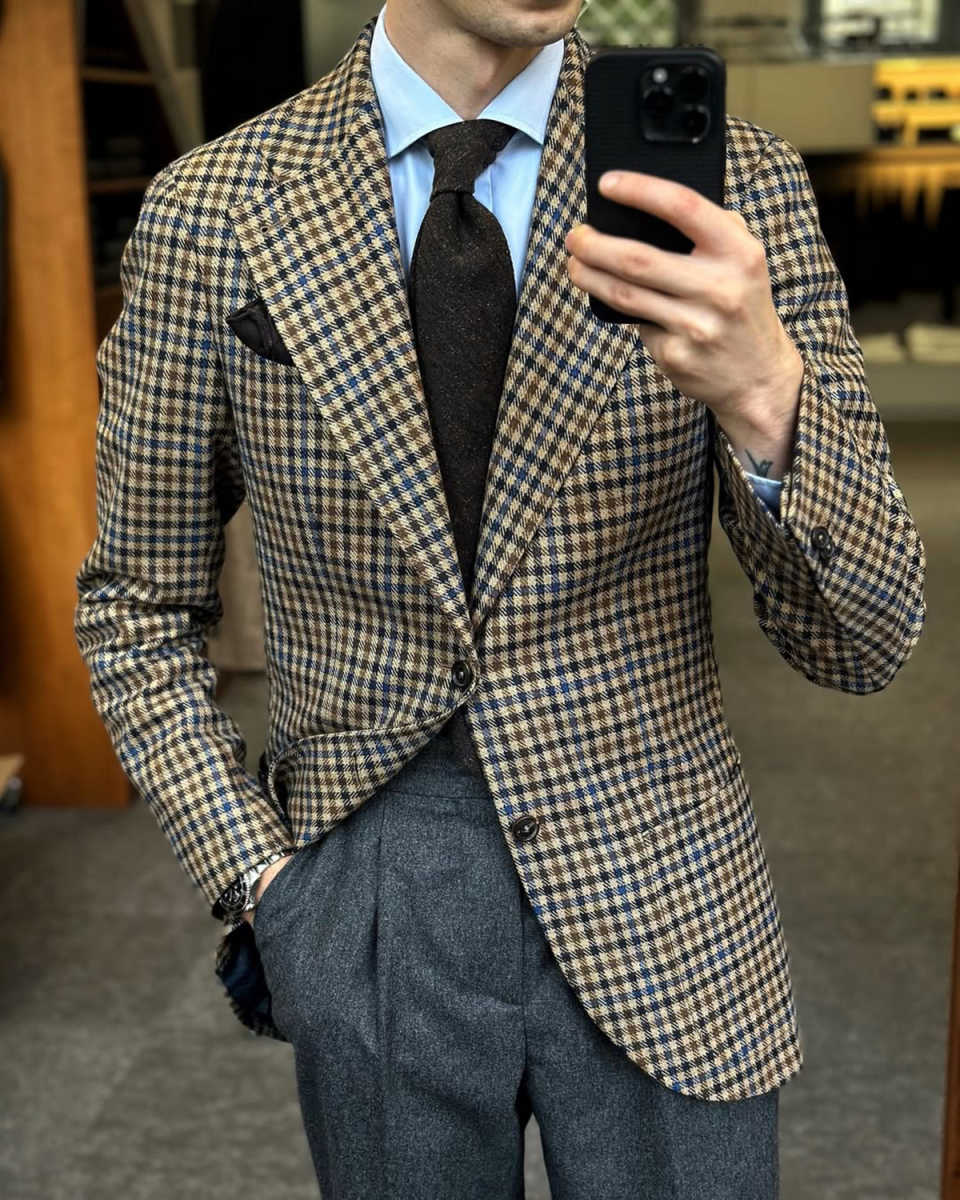 Classic Wedding Tuxedos Damier Check Two Button Men Suits Handsome Peaked Lapel Jacket Pants Groom Blazers Customized