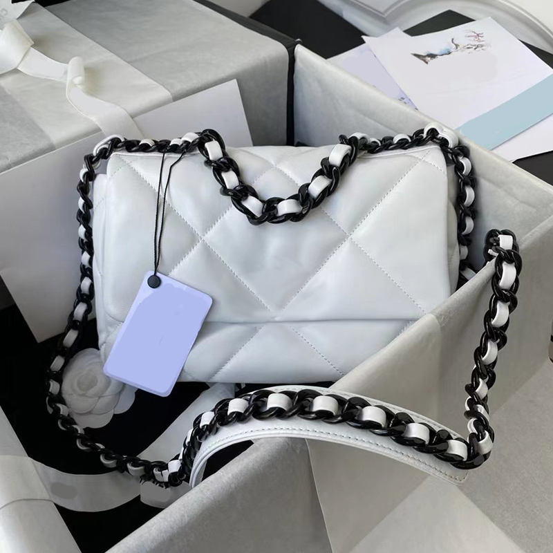 Designer bag Quilted Crossbody Shoulder bag Womens Mirror Quality 19 Flap Bags Small Real Leather Flap Caramel Purse Luxury Gold Strap Box Chian Bag Handbag 26/30cm