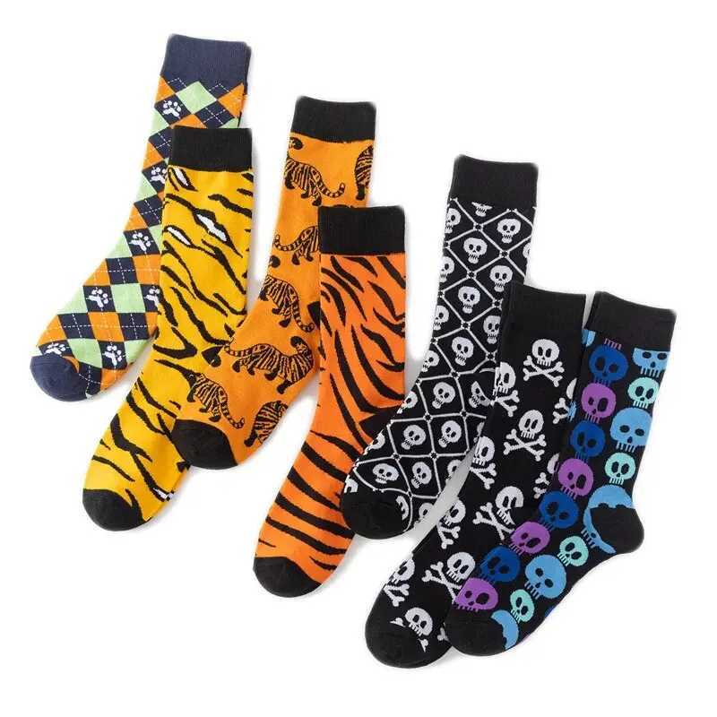 A new pair of trendy skeleton socks for men tiger cartoon alien novel hip-hop orange crazy trend socks W250217