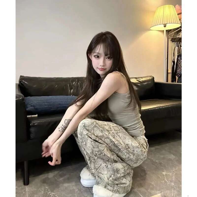 Unique Design Jeans Women Y2k Hip Hop Vintage High Waisted Jean Straight Streetwear Casual Loose Large Size Wide Leg Denim Pants